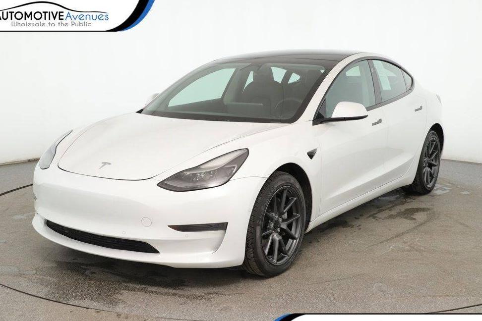 TESLA MODEL 3 2022 5YJ3E1EA0NF184774 image